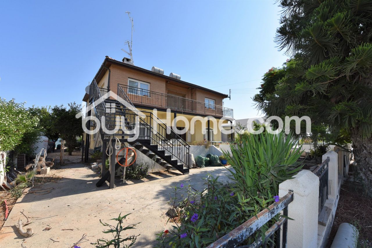 Дом в Ларнаке, Кипр, 237 м2 - фото 1