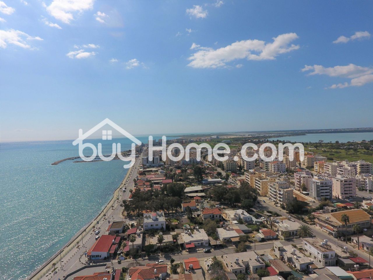Коммерческая недвижимость в Ларнаке, Кипр, 633 м2 - фото 1
