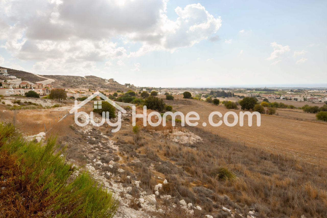 Земля в Пафосе, Кипр, 31 439 м2 - фото 1