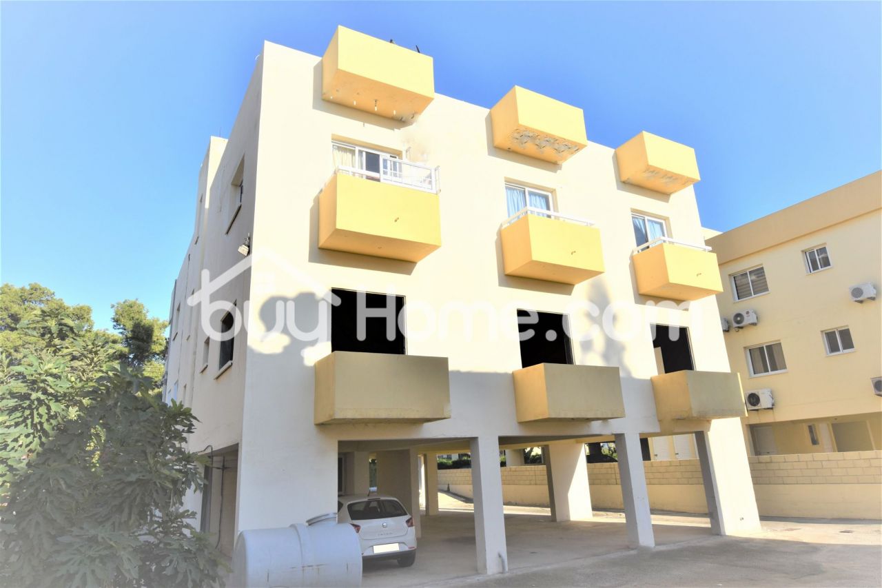Коммерческая недвижимость в Ларнаке, Кипр, 250 м2 - фото 1
