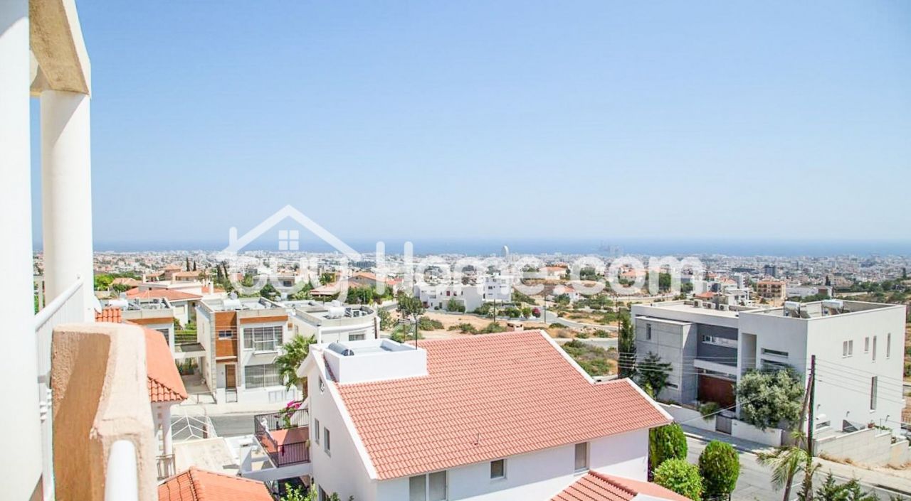 Апартаменты в Лимасоле, Кипр, 48 м2 - фото 1