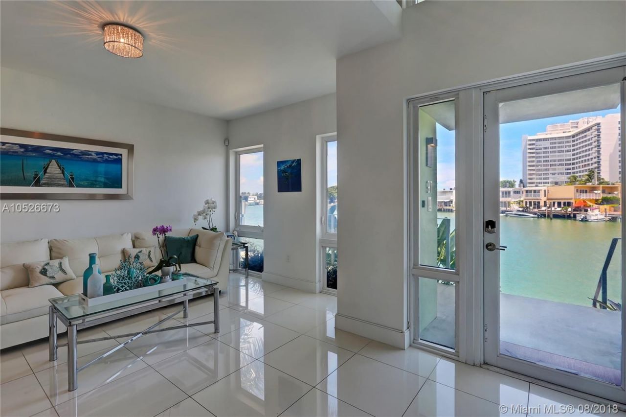 Таунхаус в Майами, США, 240 м² - фото 2