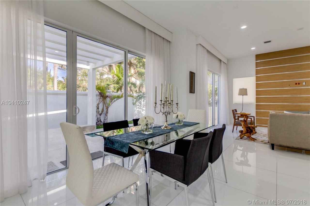 Коттедж в Майами, США, 300 м² - фото 6