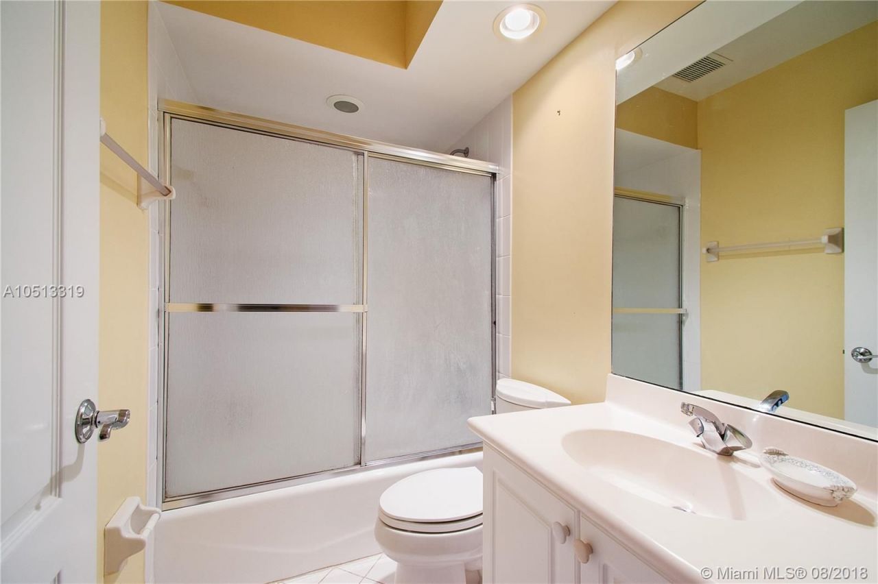 Дом в Майами, США, 300 м² - фото 8