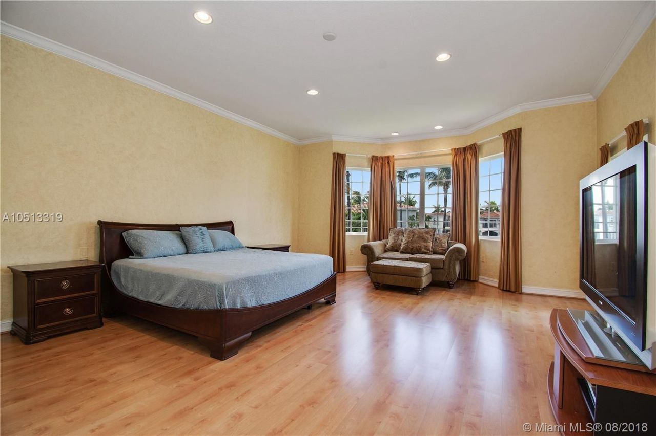 Дом в Майами, США, 300 м² - фото 11