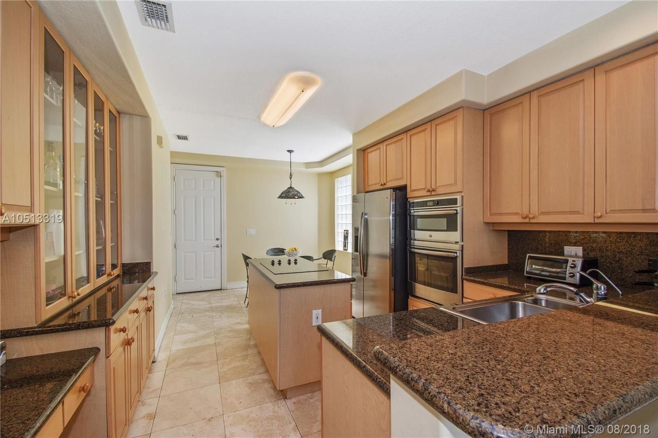 Дом в Майами, США, 300 м² - фото 6