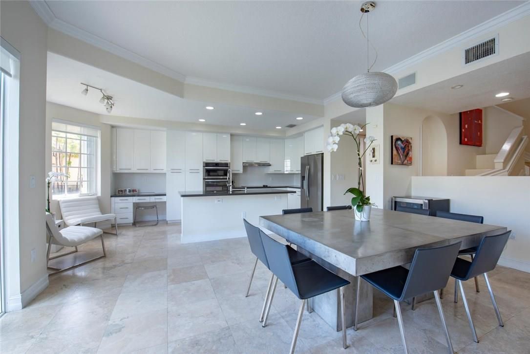 Дом в Майами, США, 280 м² - фото 2