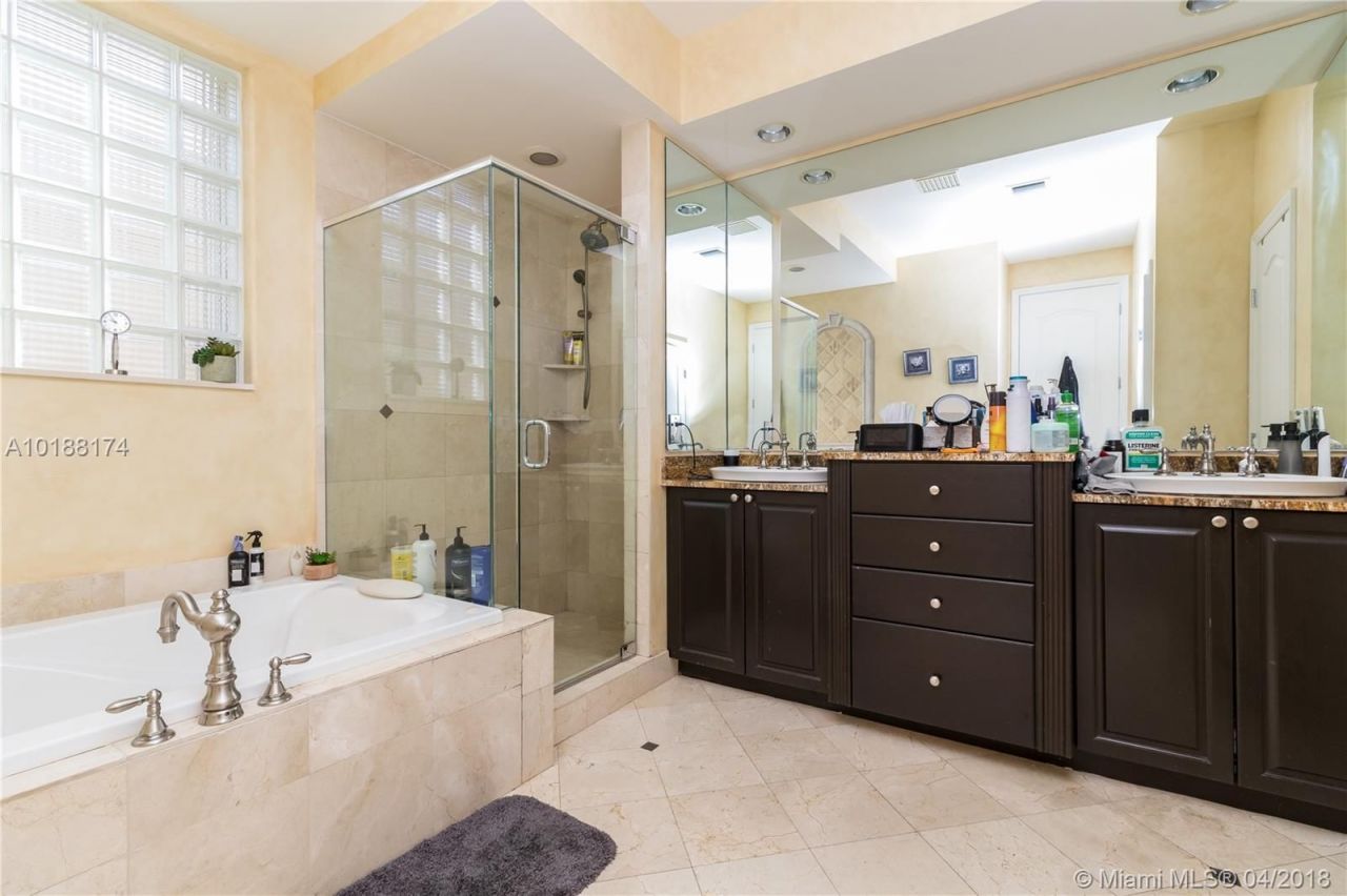 Дом в Майами, США, 250 м² - фото 6