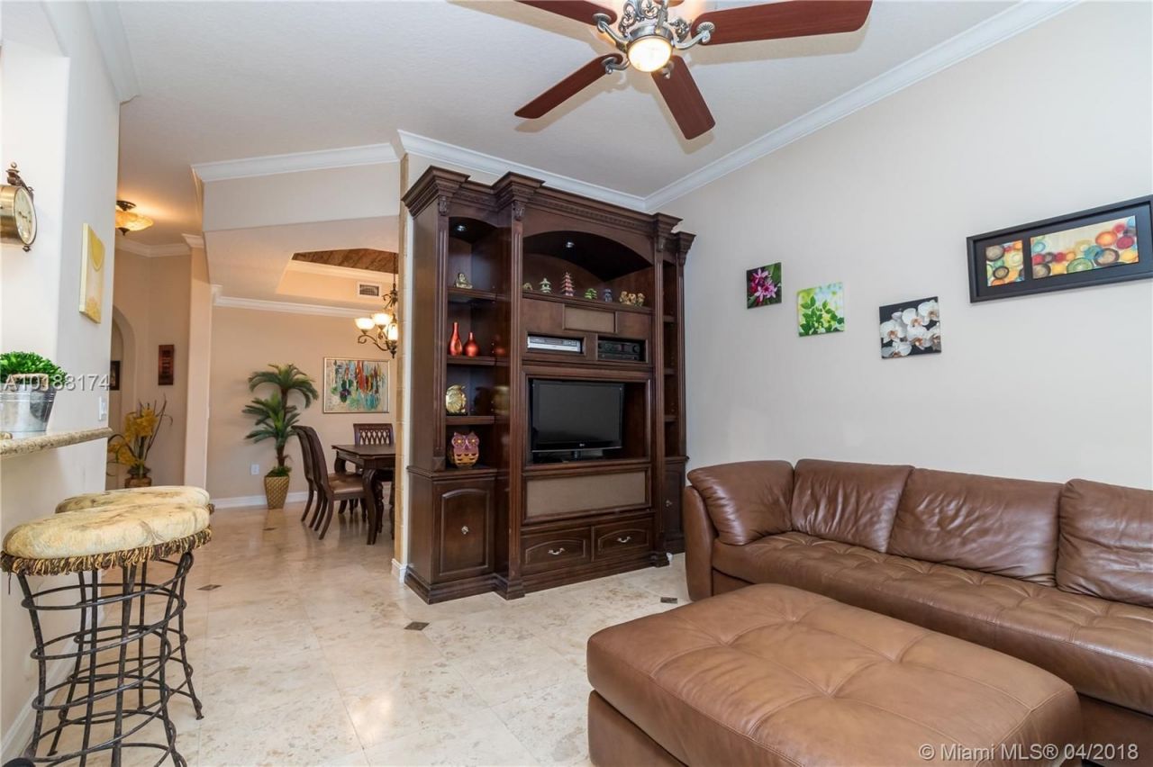 Дом в Майами, США, 250 м² - фото 10