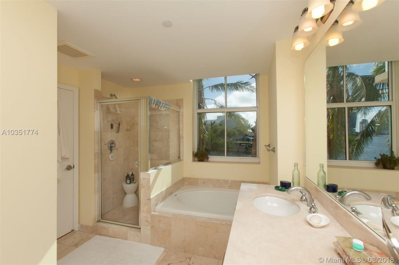 Таунхаус в Майами, США, 240 м² - фото 5