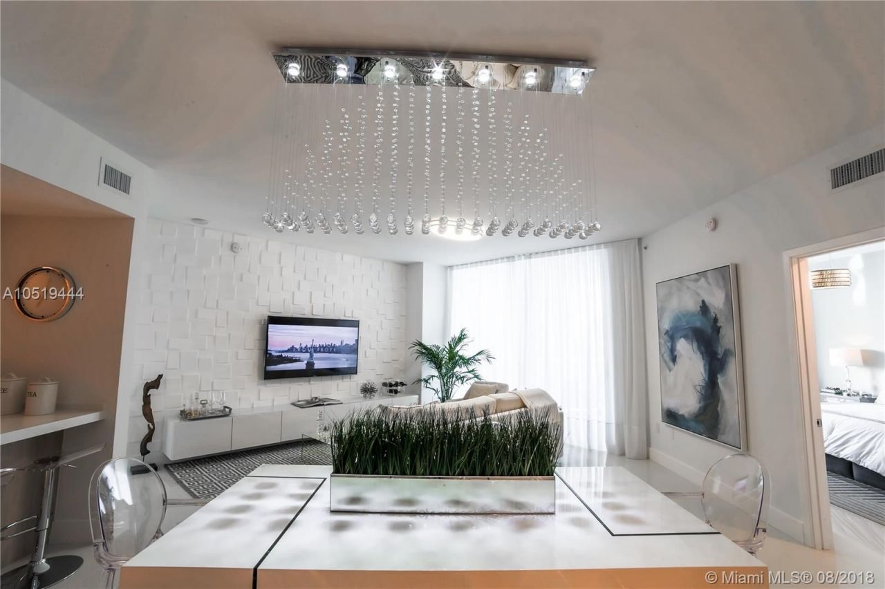 Квартира в Майами, США, 160 м² - фото 2