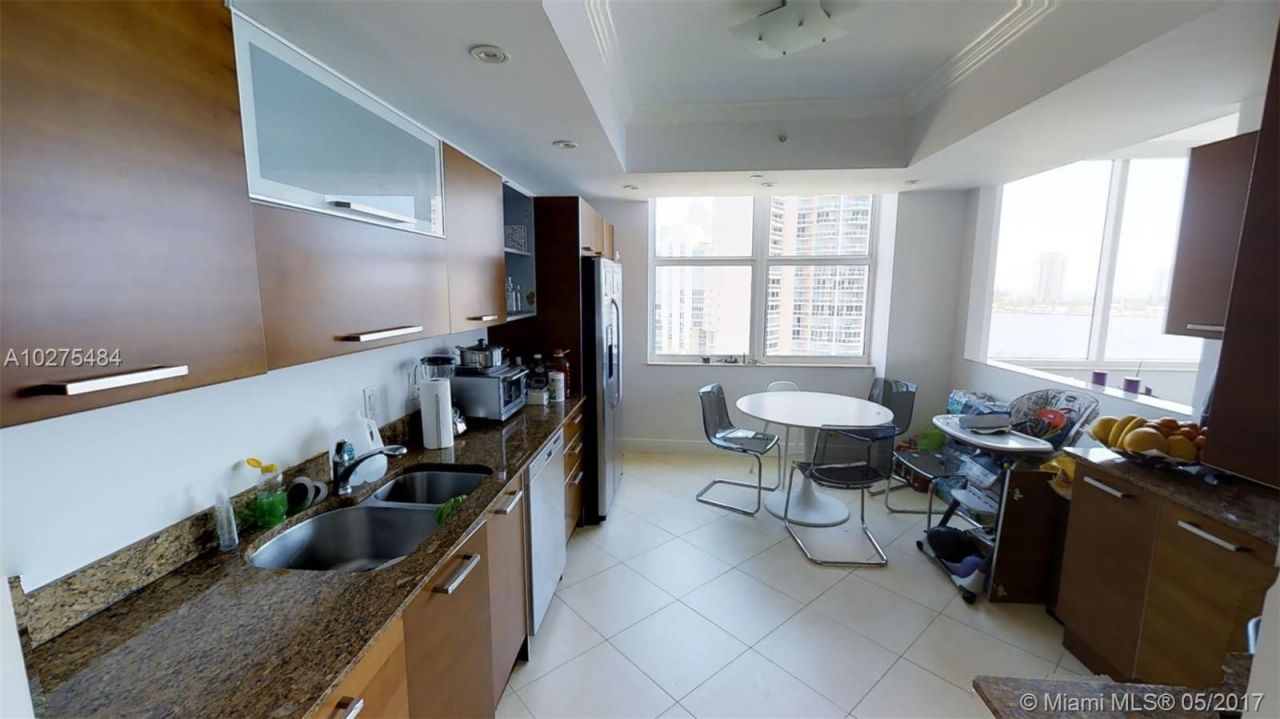 Квартира в Майами, США, 210 м² - фото 4