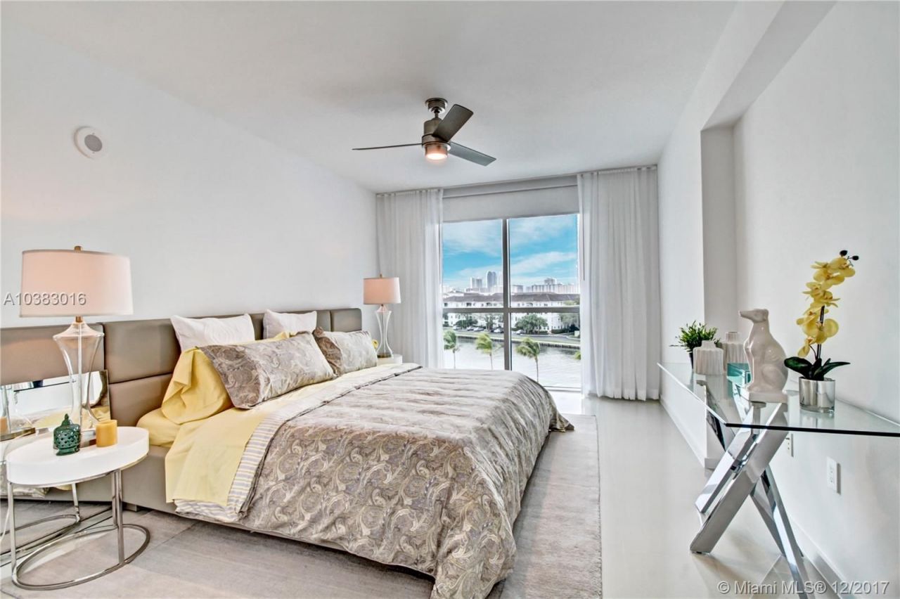 Квартира в Майами, США, 290 м² - фото 10