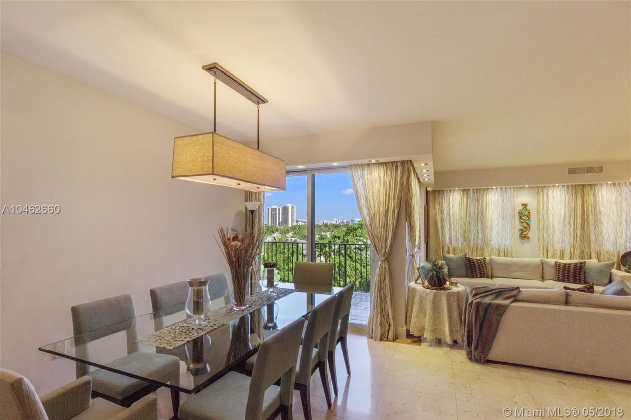 Квартира в Майами, США, 160 м² - фото 11