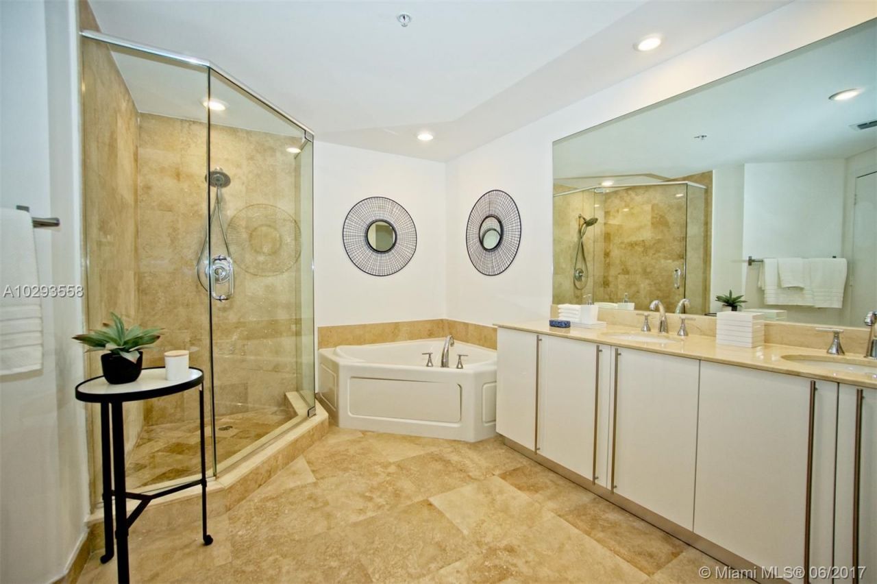 Квартира в Майами, США, 200 м² - фото 11