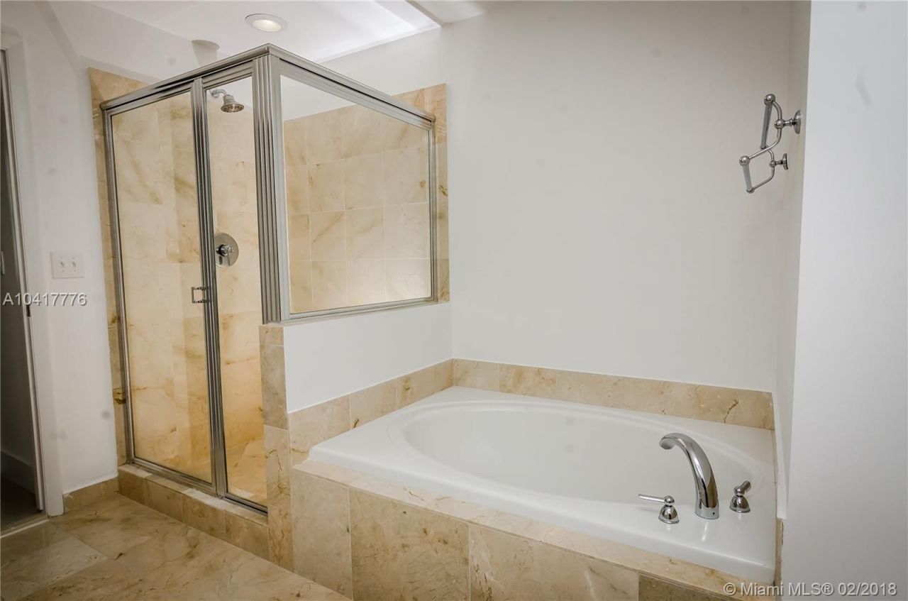 Квартира в Майами, США, 160 м² - фото 8