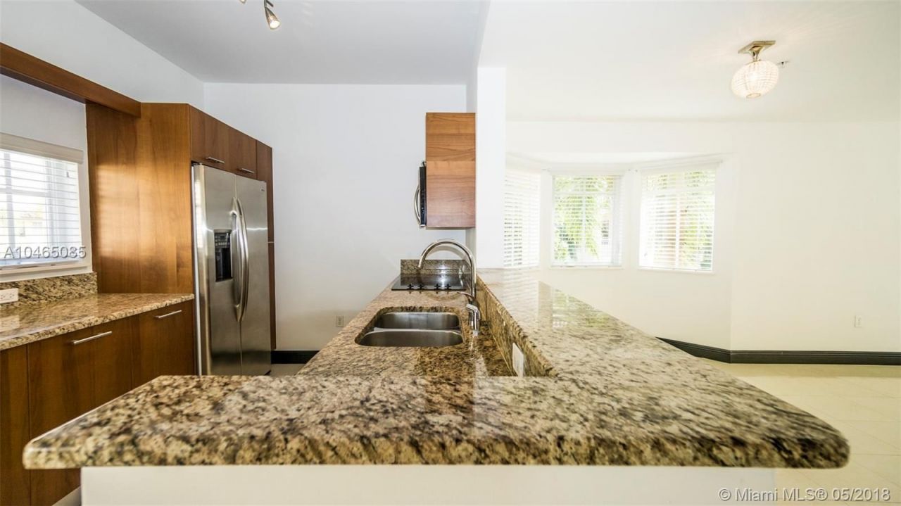 Таунхаус в Майами, США, 170 м² - фото 4