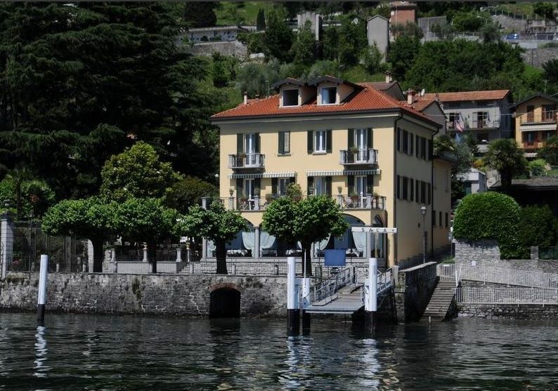 Отель, гостиница у озера Комо, Италия, 875 м2 - фото 1