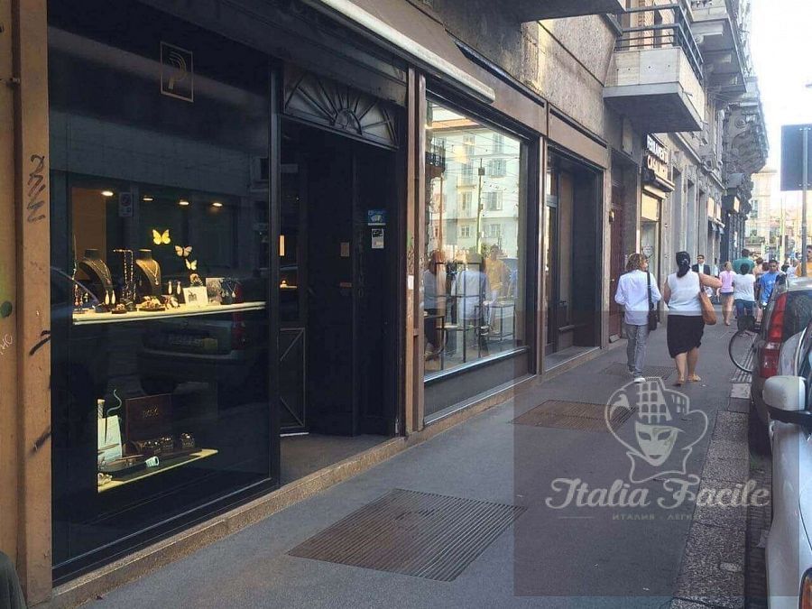 Магазин в Милане, Италия, 100 м2 - фото 1