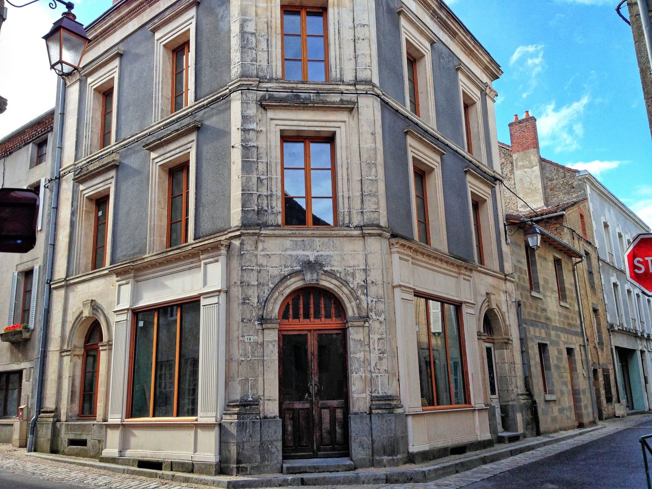 Дом в Пуату-Шаранта, Франция, 376 м2 - фото 1