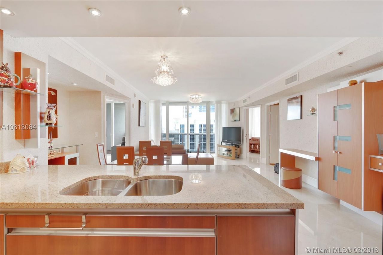 Квартира в Майами, США, 130 м² - фото 10