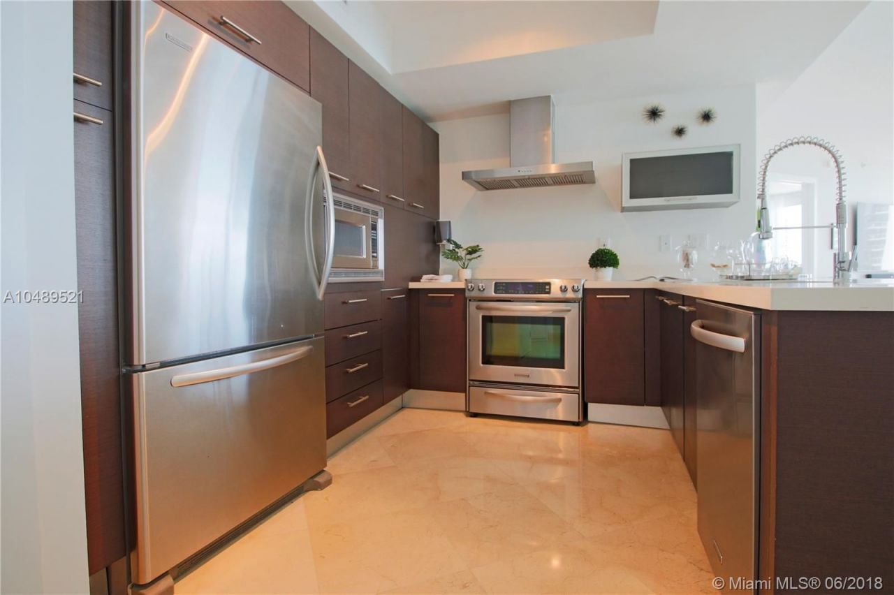 Квартира в Майами, США, 140 м² - фото 11