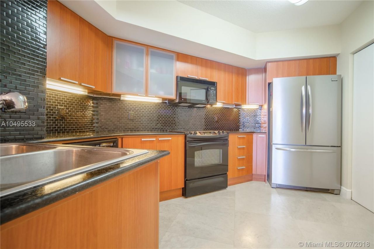 Квартира в Майами, США, 150 м² - фото 11