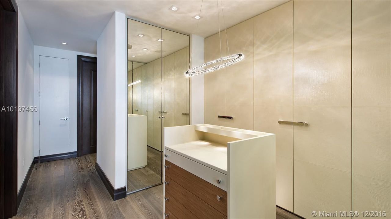 Квартира в Майами, США, 440 м² - фото 7