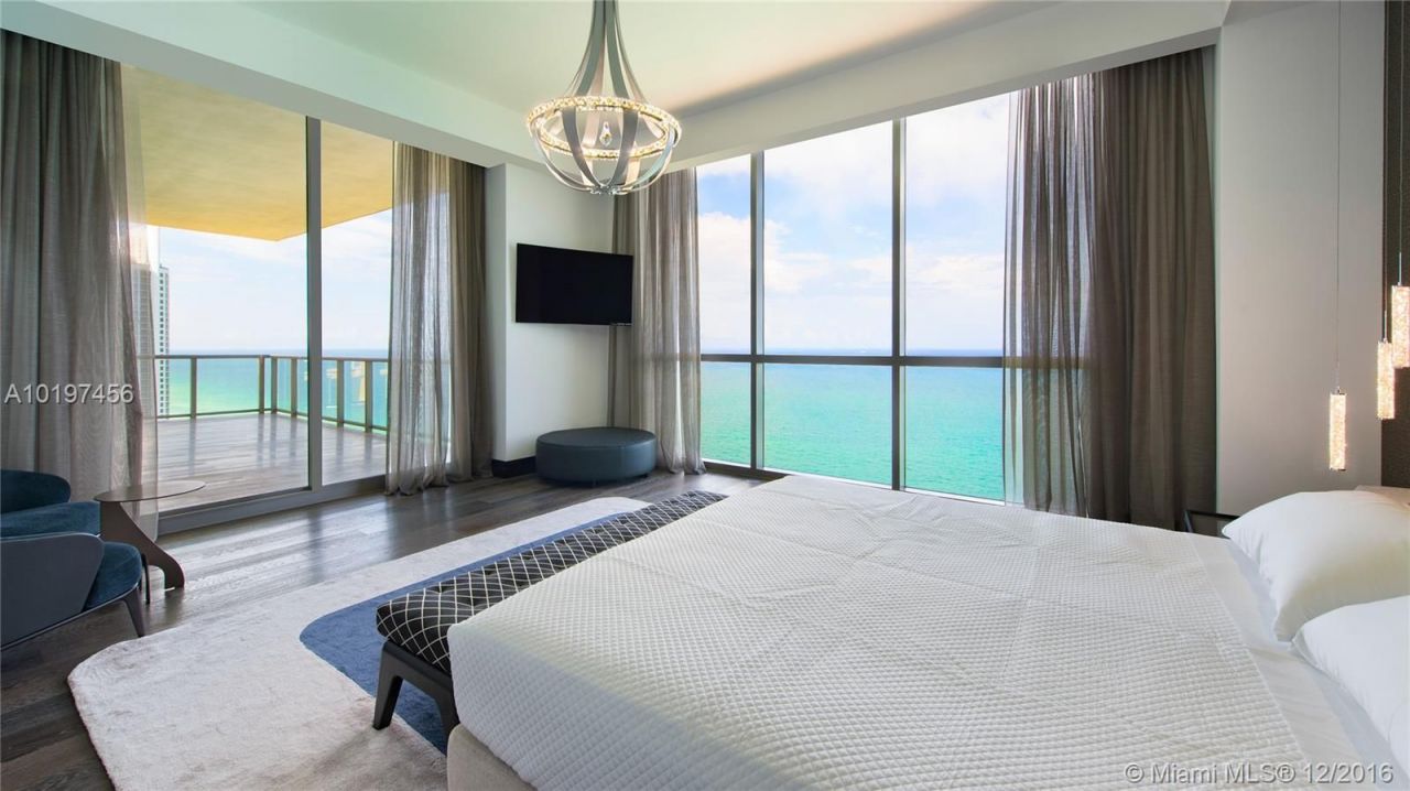 Квартира в Майами, США, 440 м² - фото 10