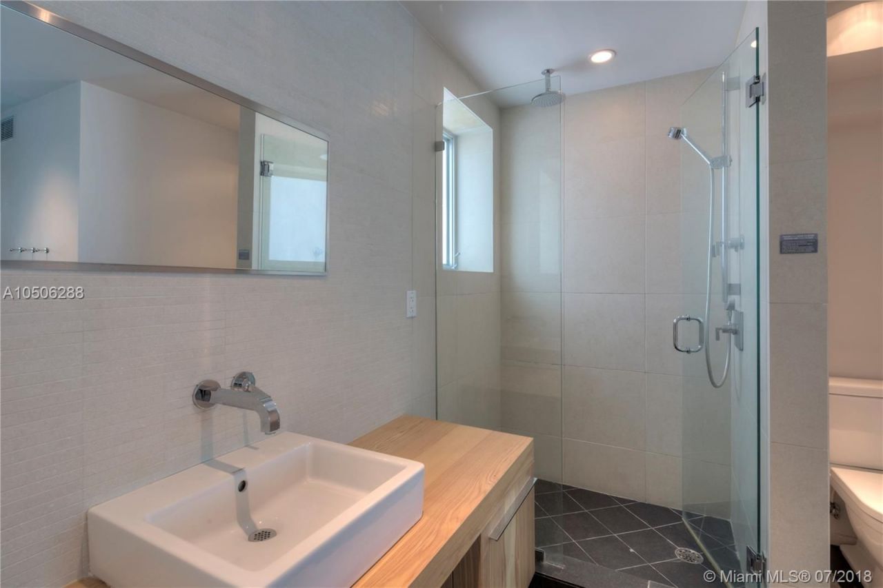 Квартира в Майами, США, 80 м² - фото 11