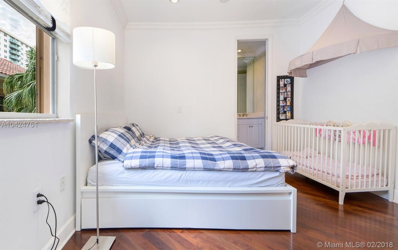 Дом в Майами, США, 340 м² - фото 9