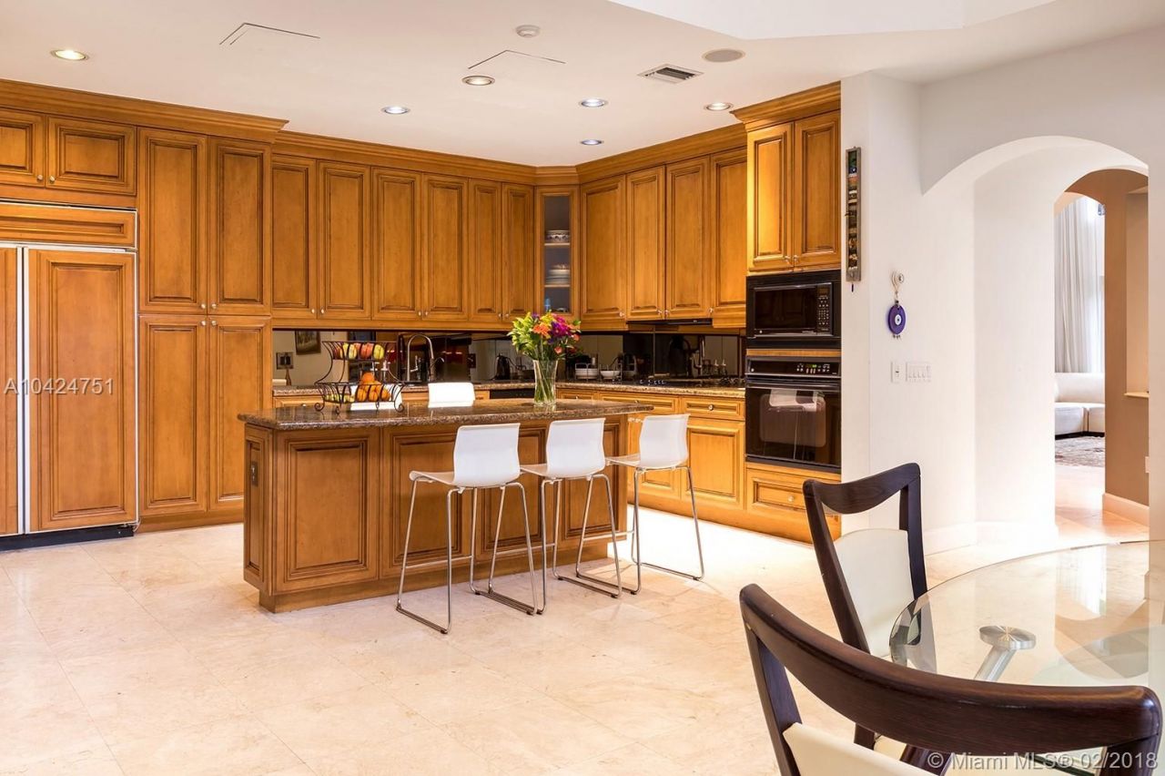 Дом в Майами, США, 340 м² - фото 6