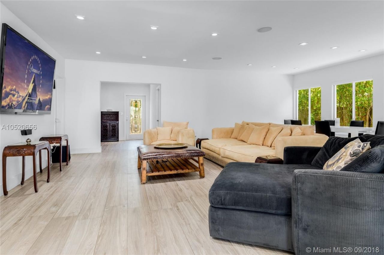 Дом в Майами, США, 280 м² - фото 6