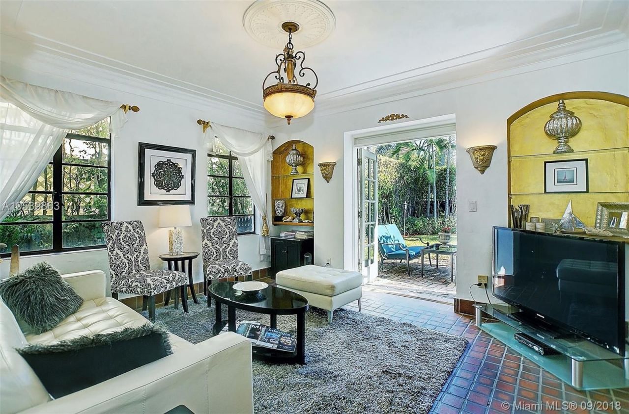 Дом в Майами, США, 300 м² - фото 9