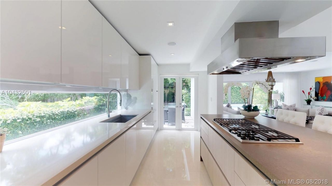 Дом в Майами, США, 280 м² - фото 3