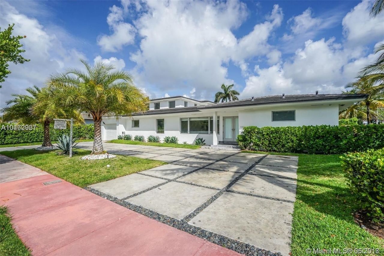 Дом в Майами, США, 480 м2 - фото 1