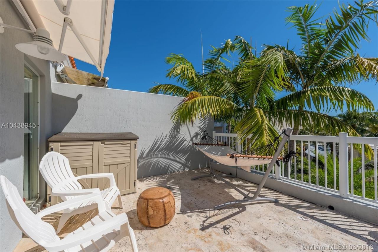 Дом в Майами, США, 190 м² - фото 2