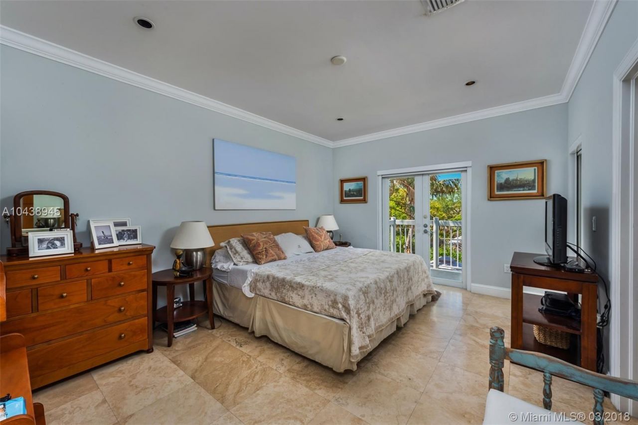 Дом в Майами, США, 190 м² - фото 8