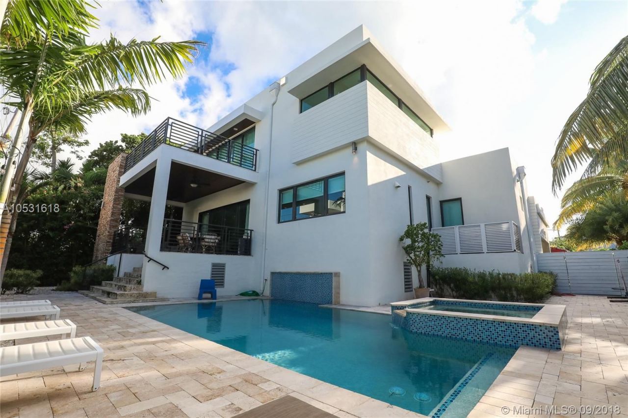 Дом в Майами, США, 340 м² - фото 3