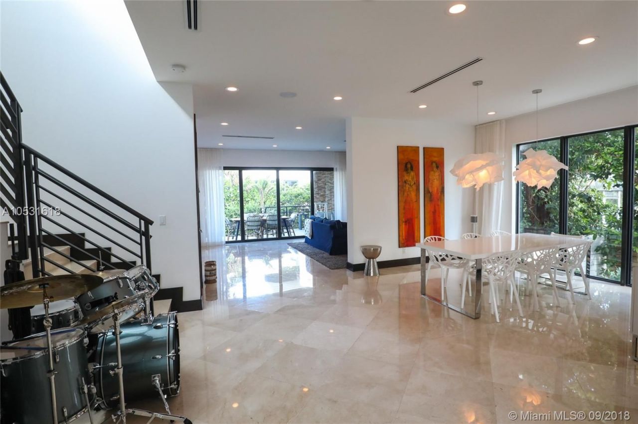 Дом в Майами, США, 340 м² - фото 5