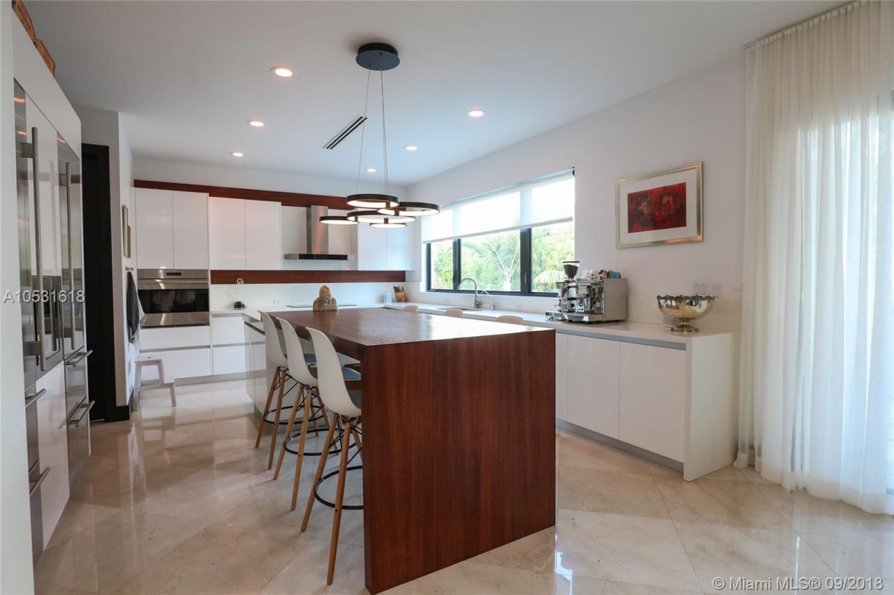 Дом в Майами, США, 340 м² - фото 12