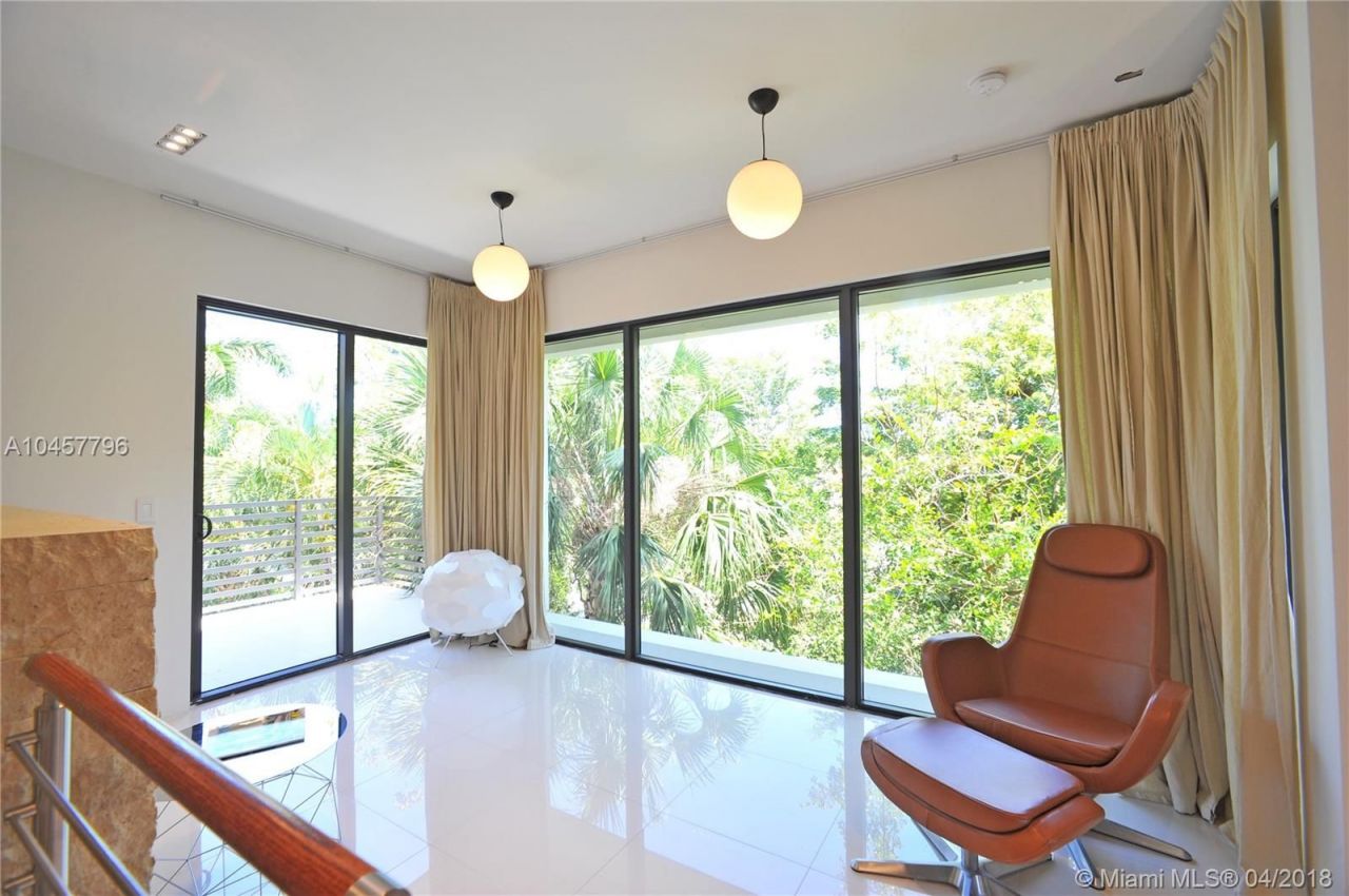 Дом в Майами, США, 320 м² - фото 9