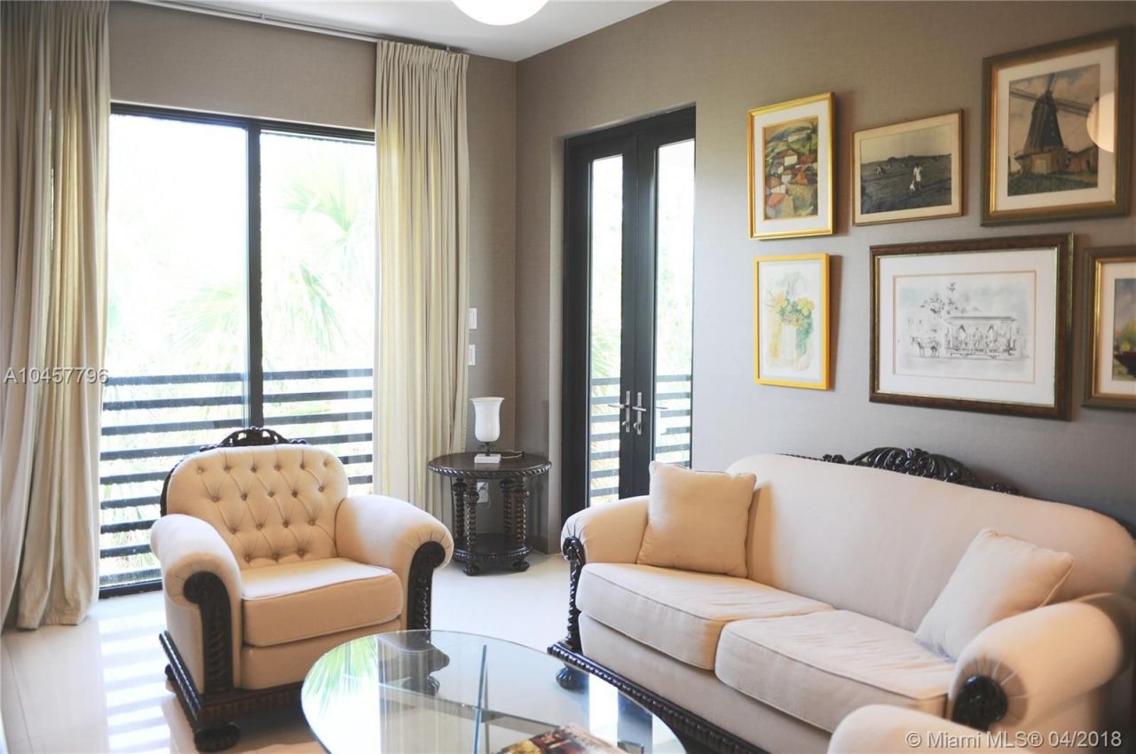 Дом в Майами, США, 320 м² - фото 10