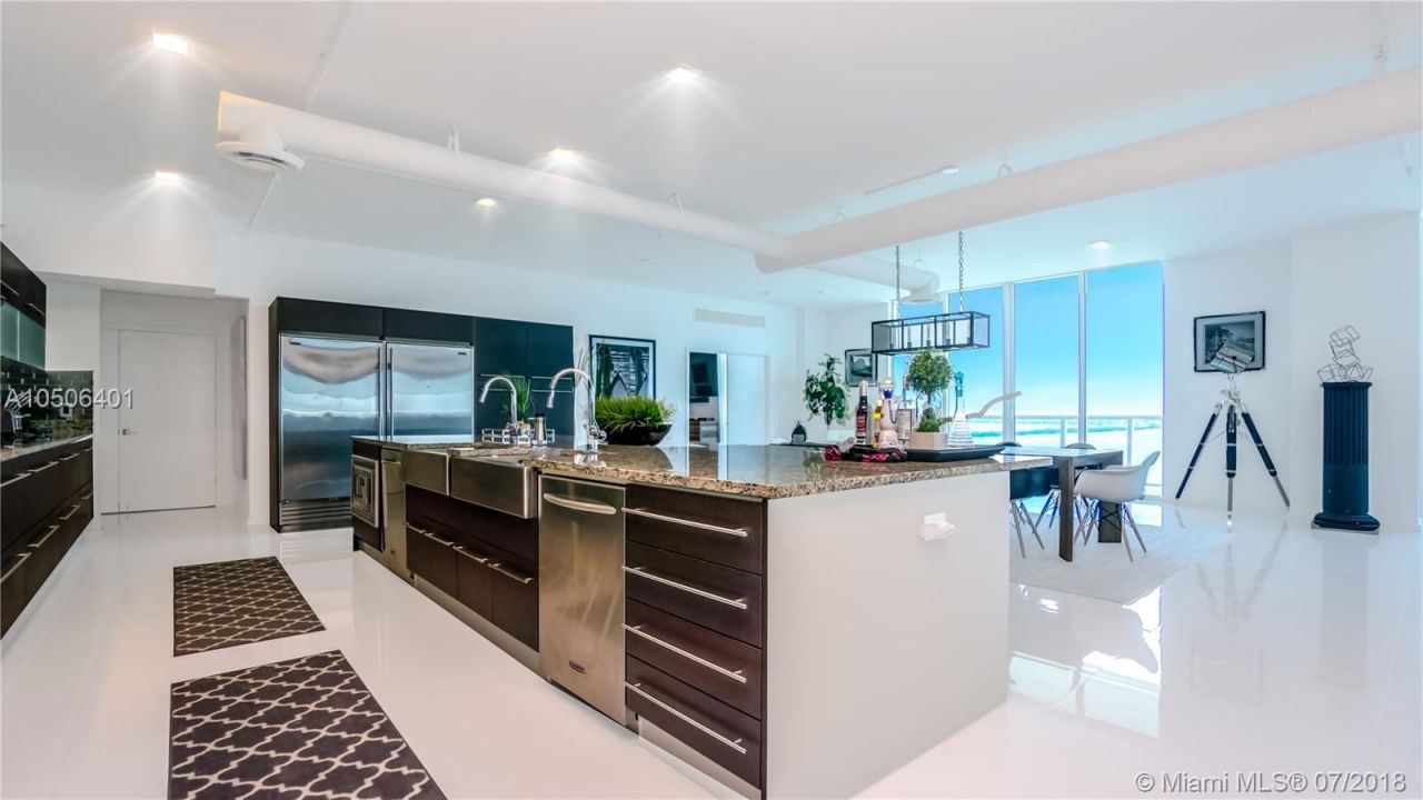 Пентхаус в Майами, США, 600 м² - фото 2