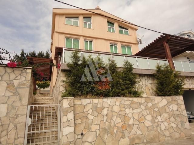 Дом в Утехе, Черногория, 338 м2 - фото 1