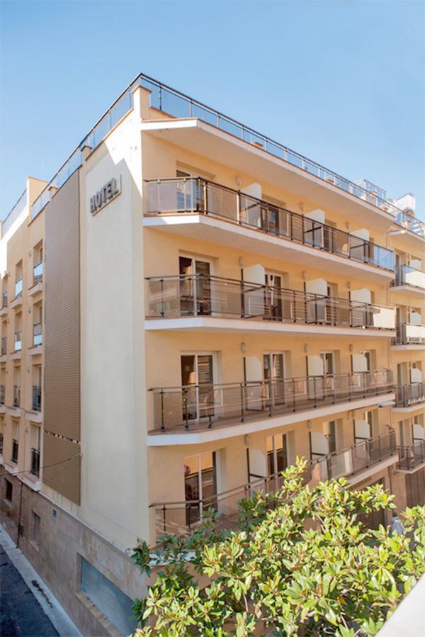 Коммерческая недвижимость на Льорет-де-Мар, Испания, 1 646 м2 - фото 1