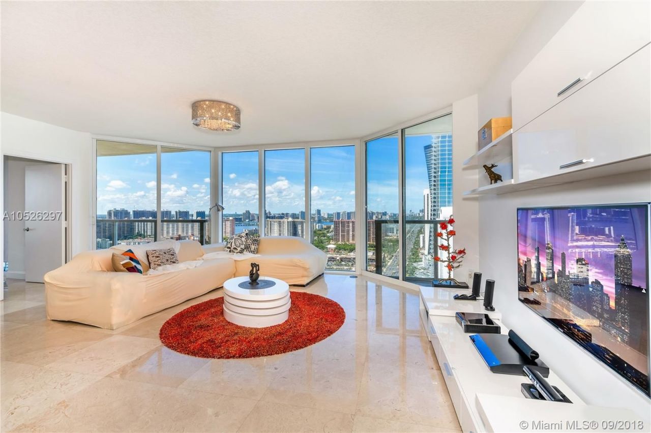 Квартира в Майами, США, 140 м² - фото 2