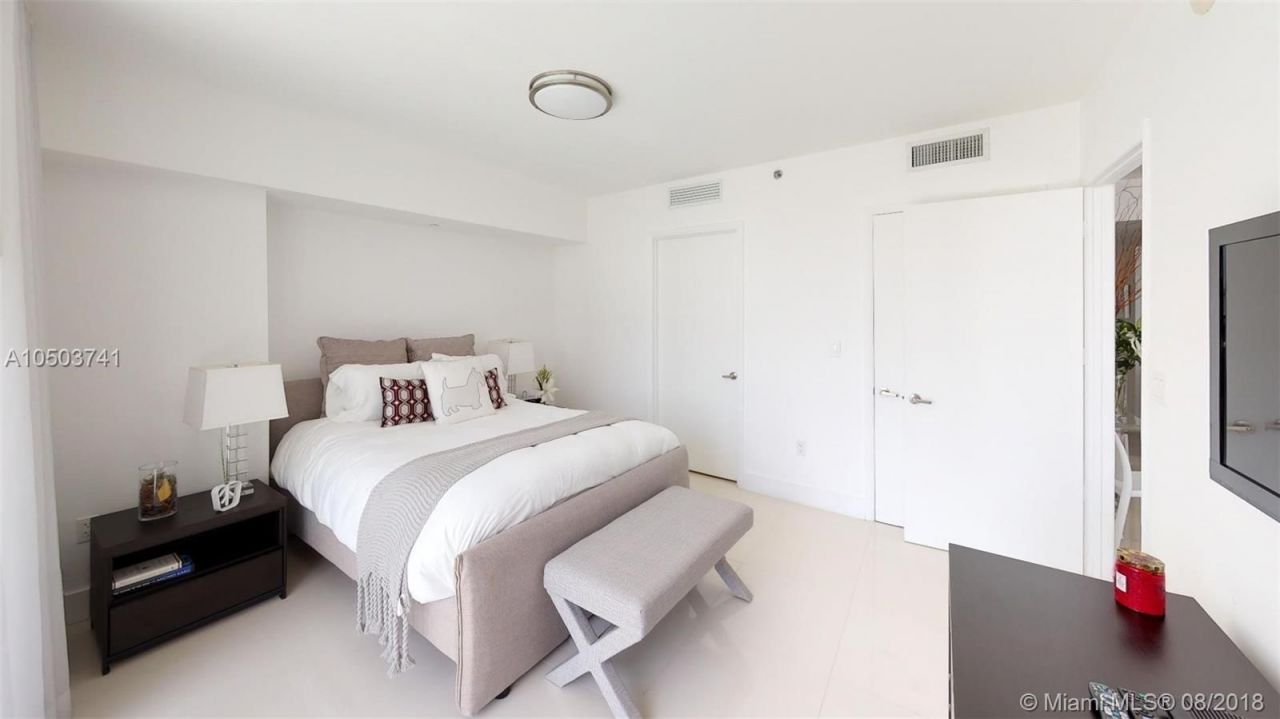 Квартира в Майами, США, 130 м² - фото 10