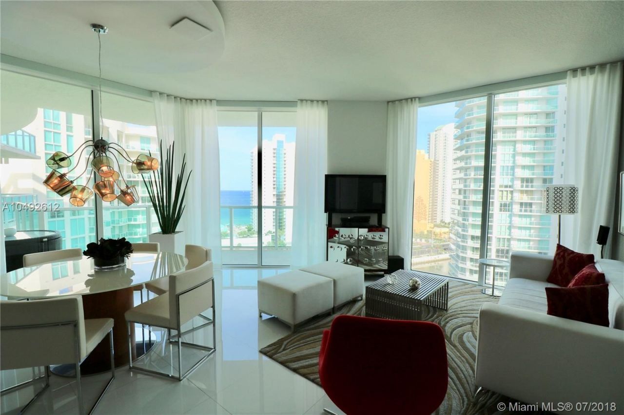 Квартира в Майами, США, 140 м2 - фото 1