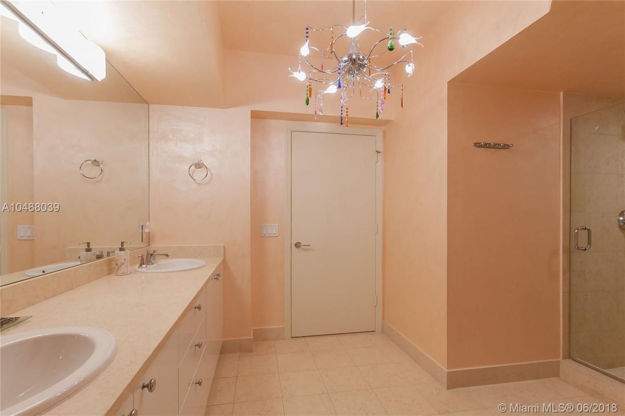 Квартира в Майами, США, 150 м² - фото 6